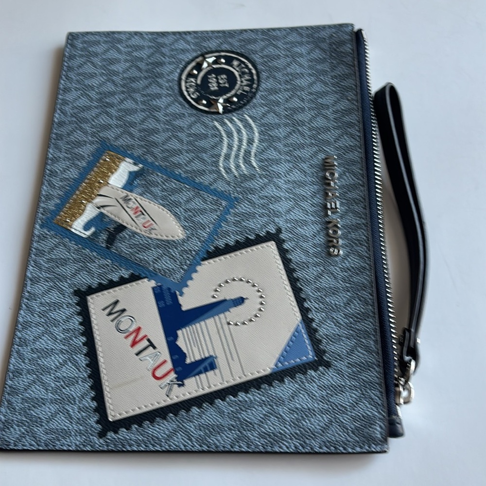 Michael Kors Wristlet